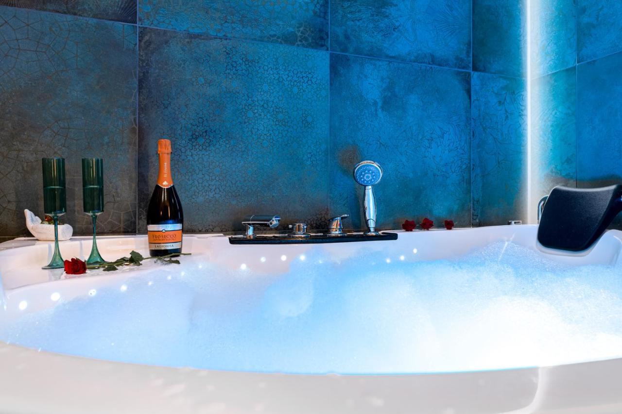 Jacuzzi & Bike Apartment, クラクフ エクステリア 写真